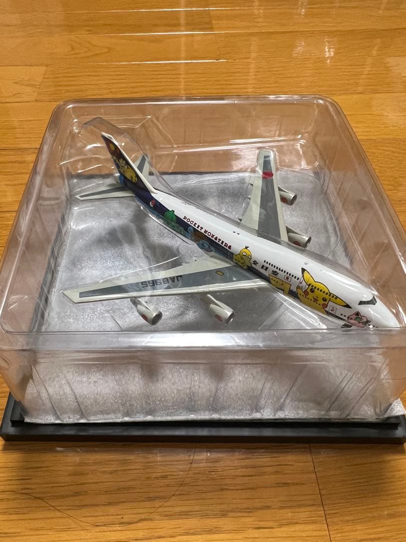 全日空商事 1/400 B747-400 ポケモンジェット　非売品モデル