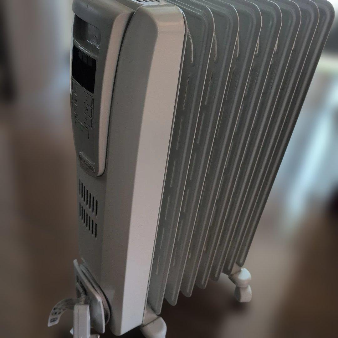 デロンギ　オイルヒーター　DeLonghi デジタルラディアント