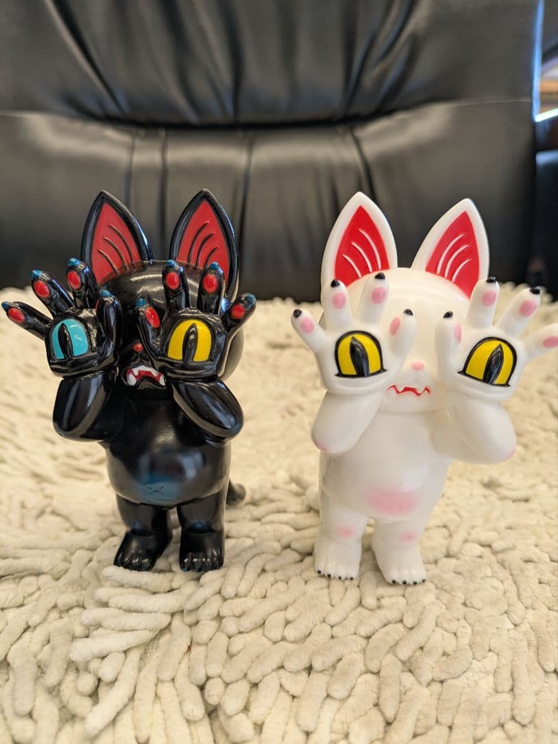 インディーズ　ソフビ　ジゴクネコ　おにぎり　白　黒　2体セット