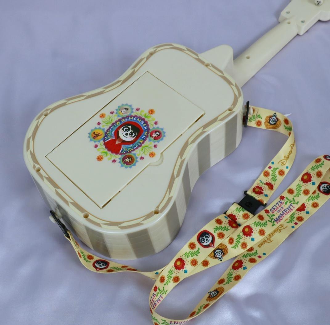 ディズニーパーク　リメンバーミーCOCOギター　ポップコーンバケツ