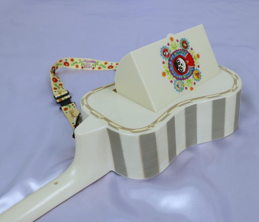 ディズニーパーク　リメンバーミーCOCOギター　ポップコーンバケツ