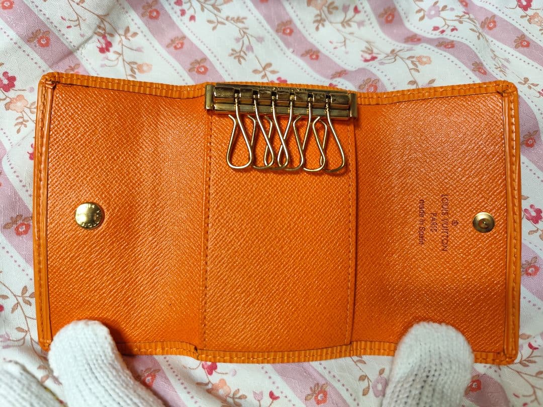 LOUIS VUITTON MULTICLES 6 EP キーケース