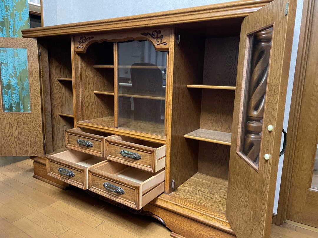 引き渡し限定　クラシック木製キャビネット サイドボード家具　アンティーク家具