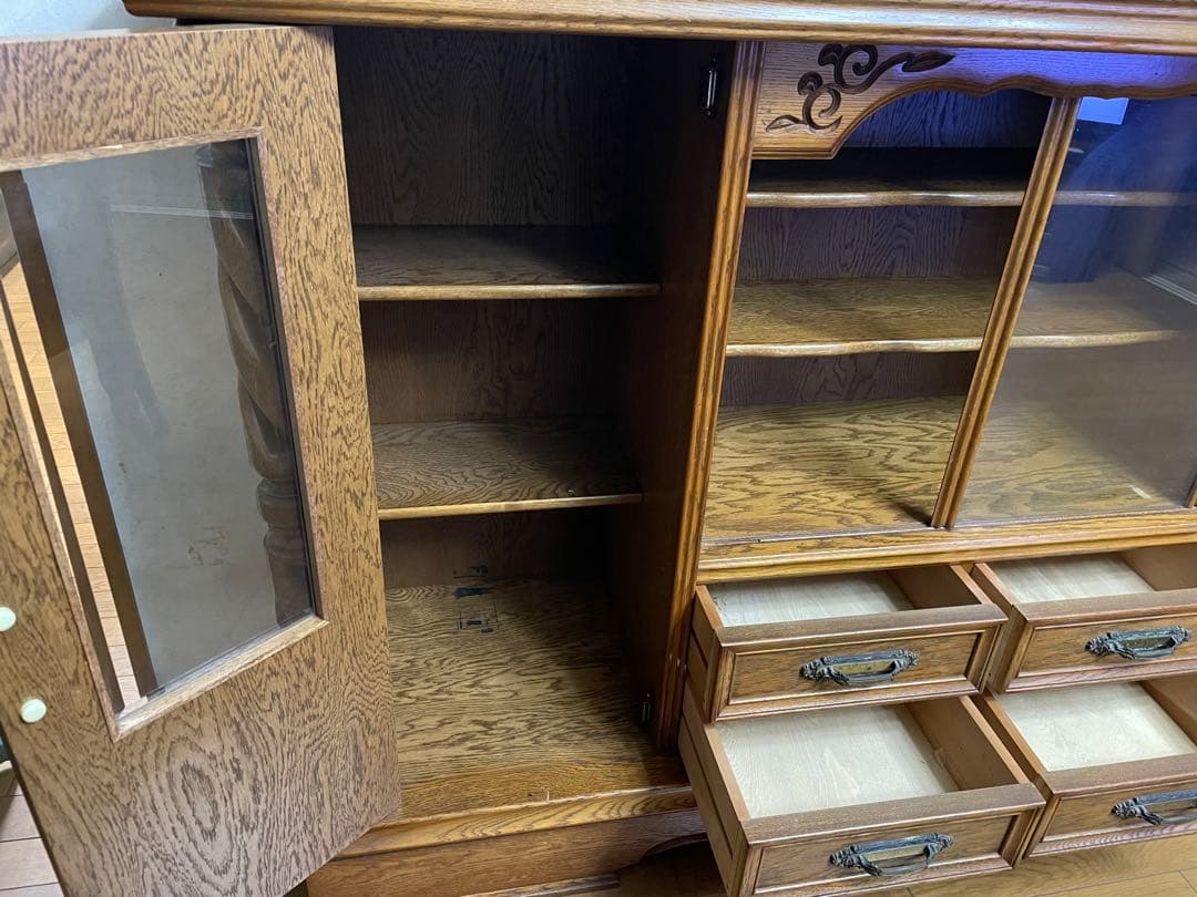 引き渡し限定　クラシック木製キャビネット サイドボード家具　アンティーク家具