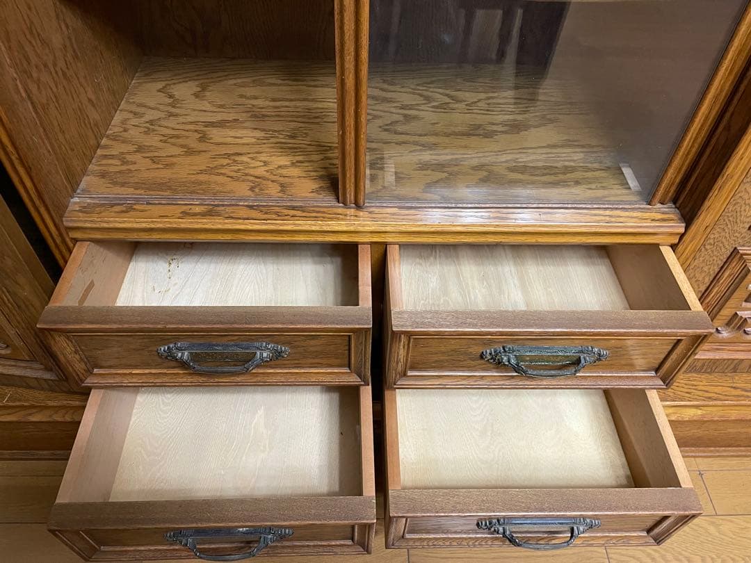 引き渡し限定　クラシック木製キャビネット サイドボード家具　アンティーク家具