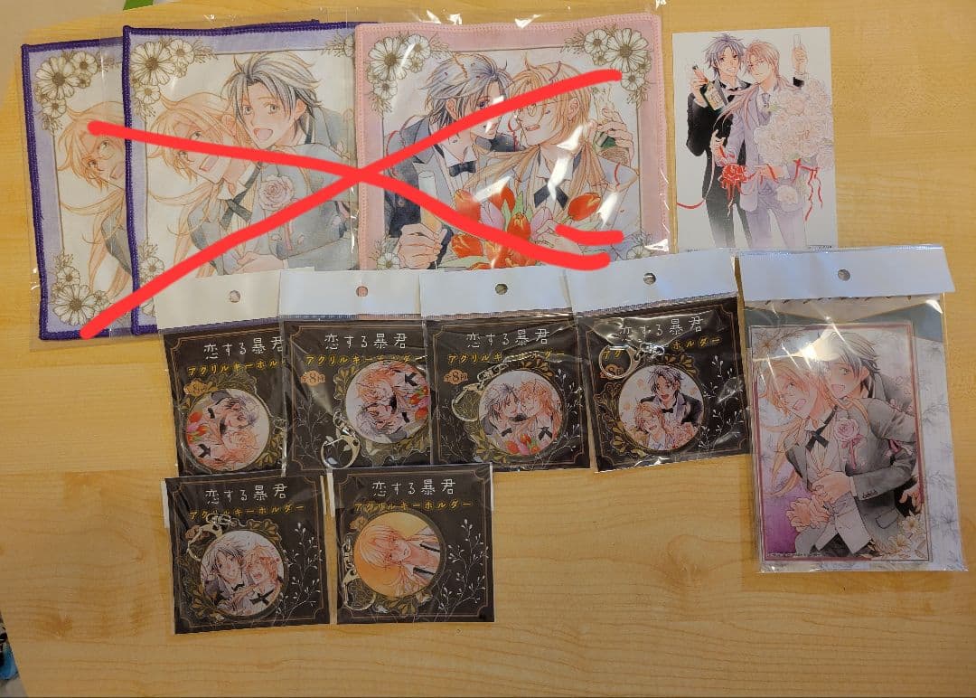 ピンズ・ピンバッジ・缶バッジ Eh