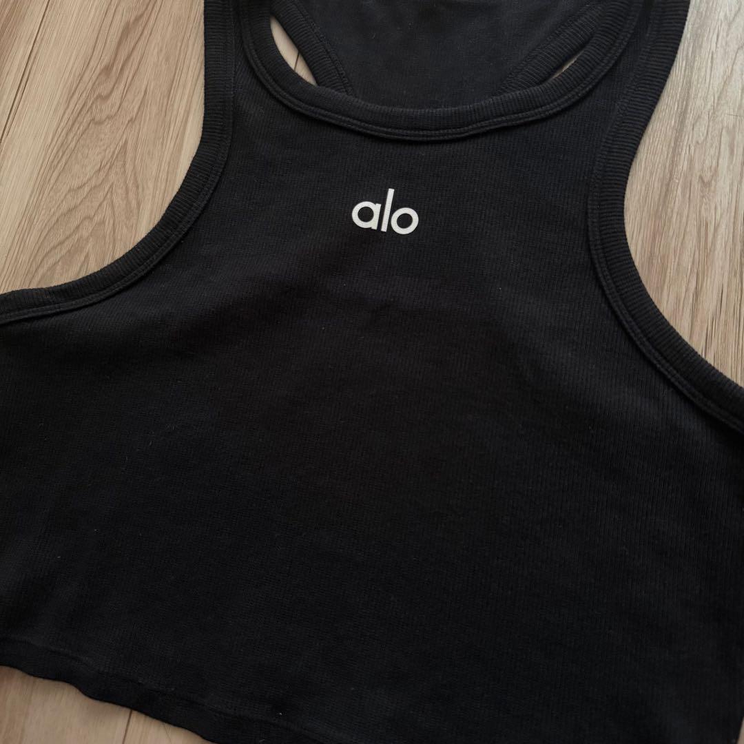 【美品/大人気】Alo Yoga アロヨガ 定番タンクトップ 黒 S