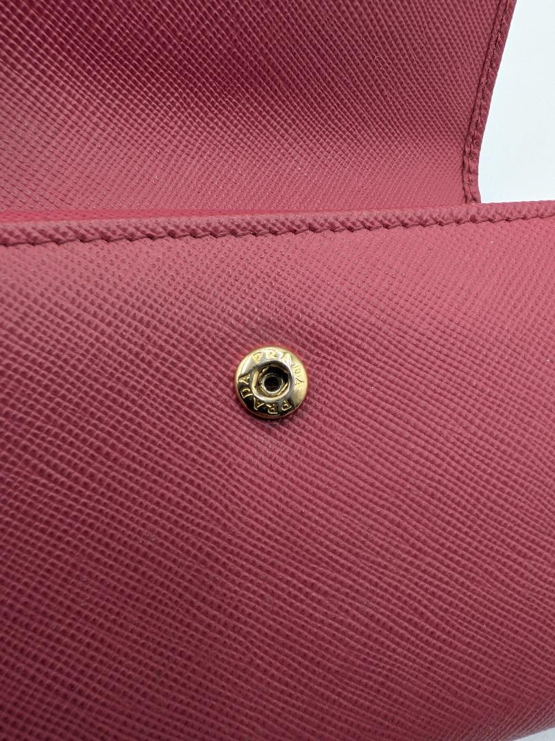 良品✨ プラダ ３つ折り財布 サフィアーノ レザー ピンク 0PG