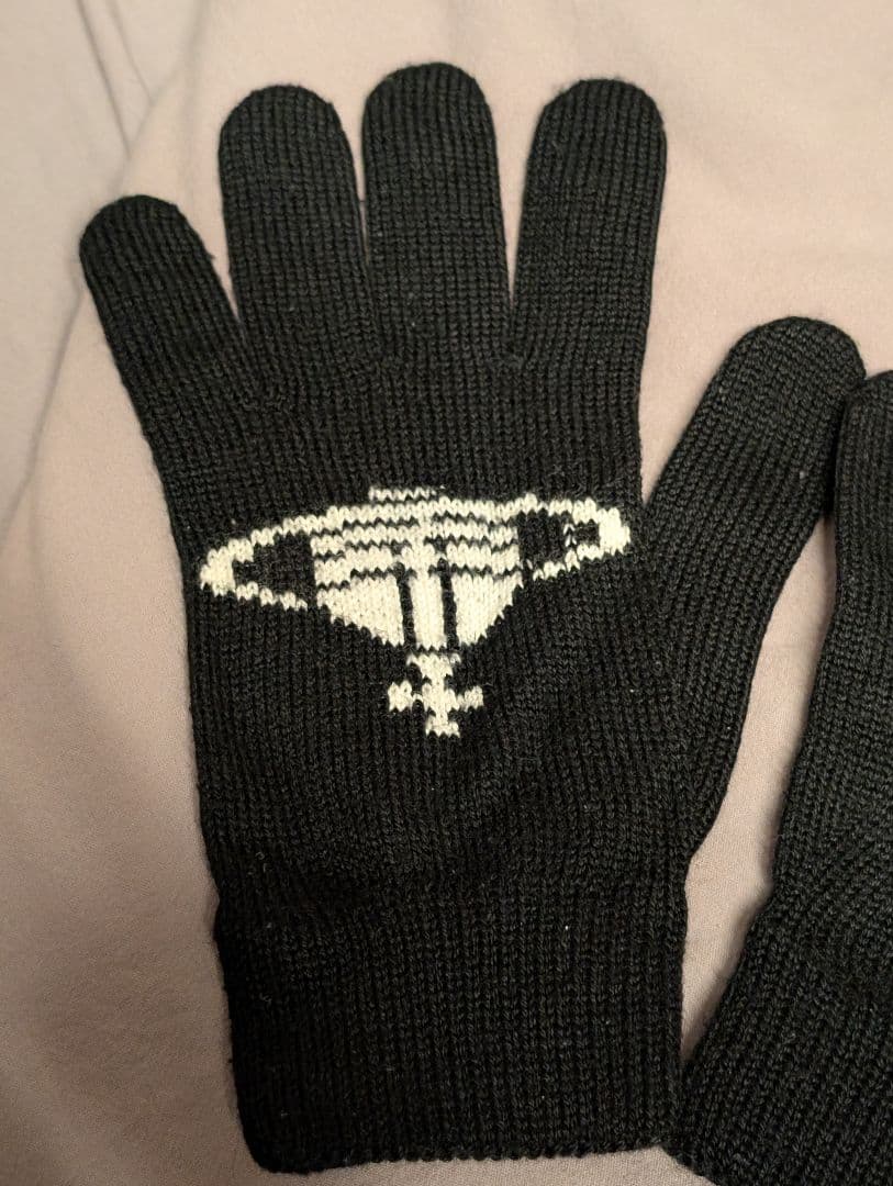 【ゆゆ】Vivienne Westwood ニットグローブ ブラック