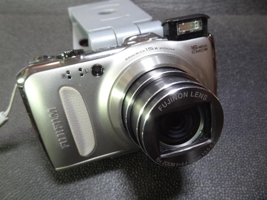 FINEPIX F550EXR シャンパンゴールド 外観極上