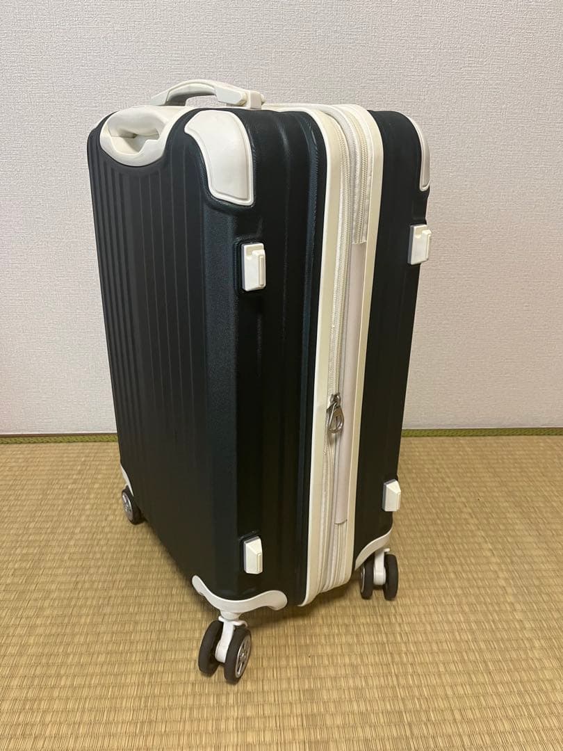 おしゃれ！拡張付き！キャリーケース！！