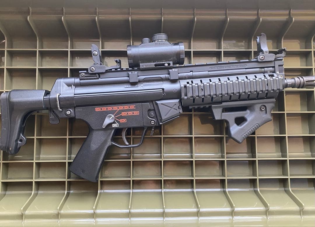 タ*カ様 東京マルイ MP5 ➕ハンドガン2丁