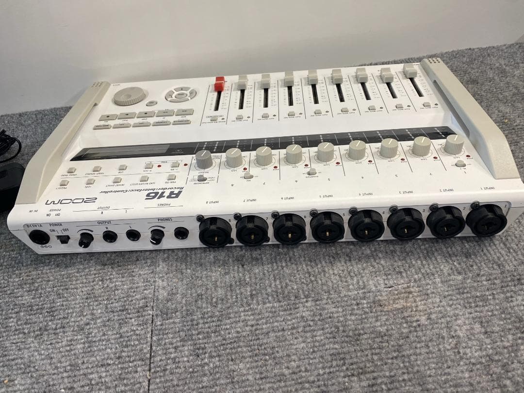 ZOOM R16 MTR マルチトラックレコーダー