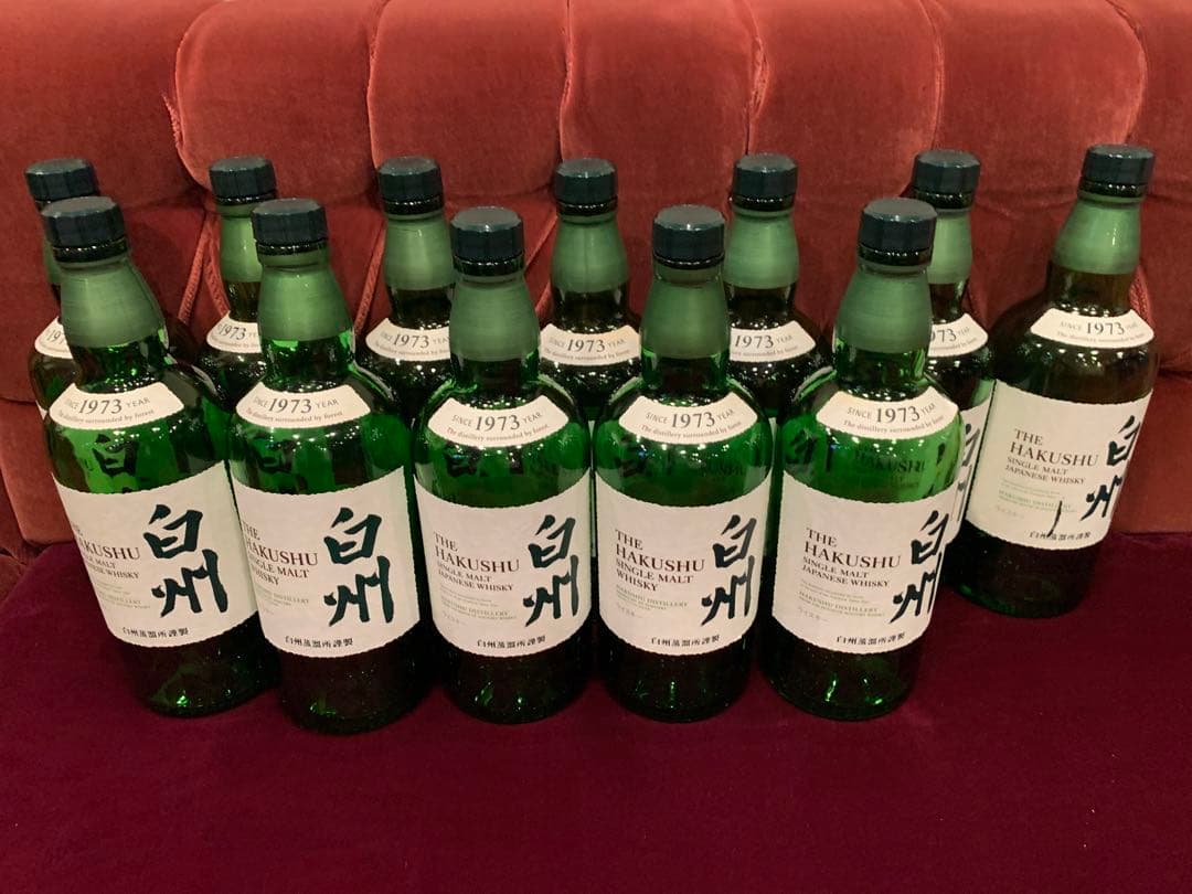 サントリー白州ノンエイジの空き瓶、箱の12本分のセットです。