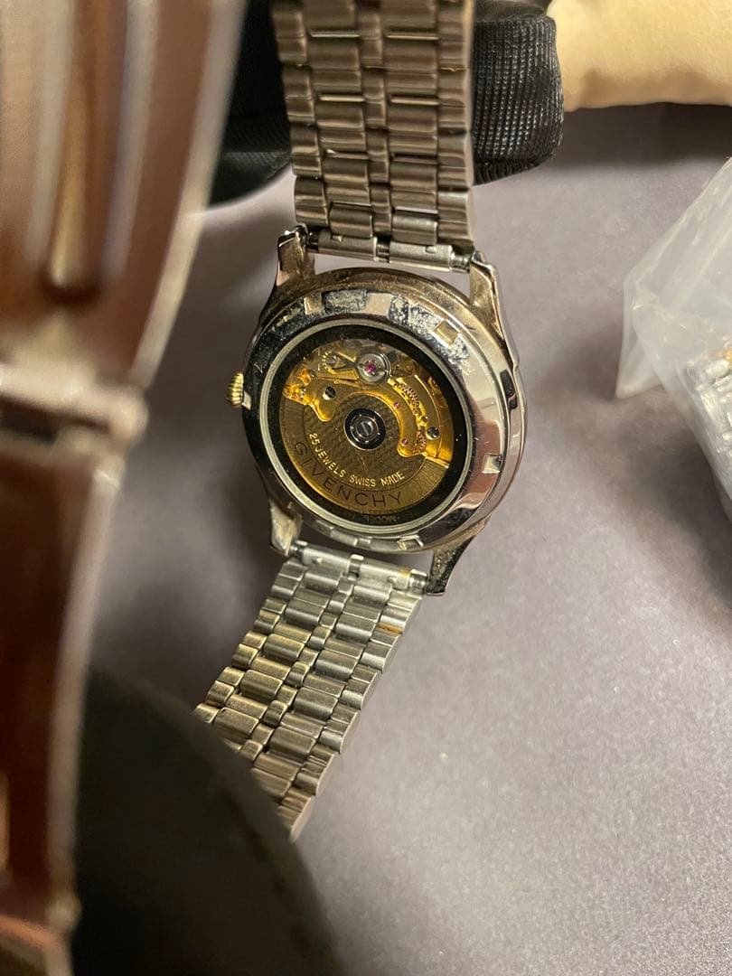 【最終値下げ】ジバンシー　メンズ　AT 稼働品　【極美品】　変えベルト付き