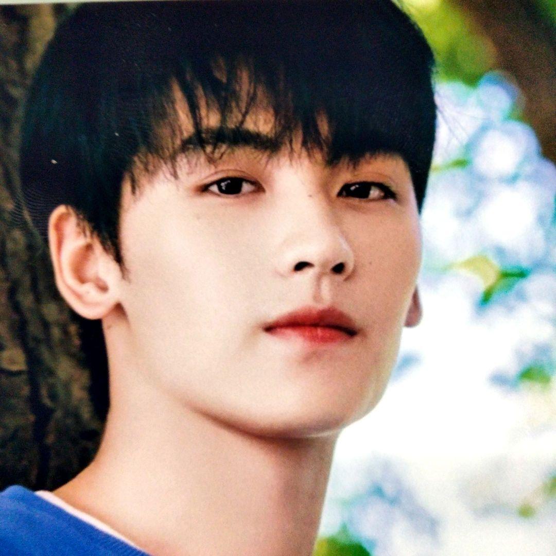 ホアン・ジュンジェ直筆サイン入り2Lサイズ写真…Huang Junjie