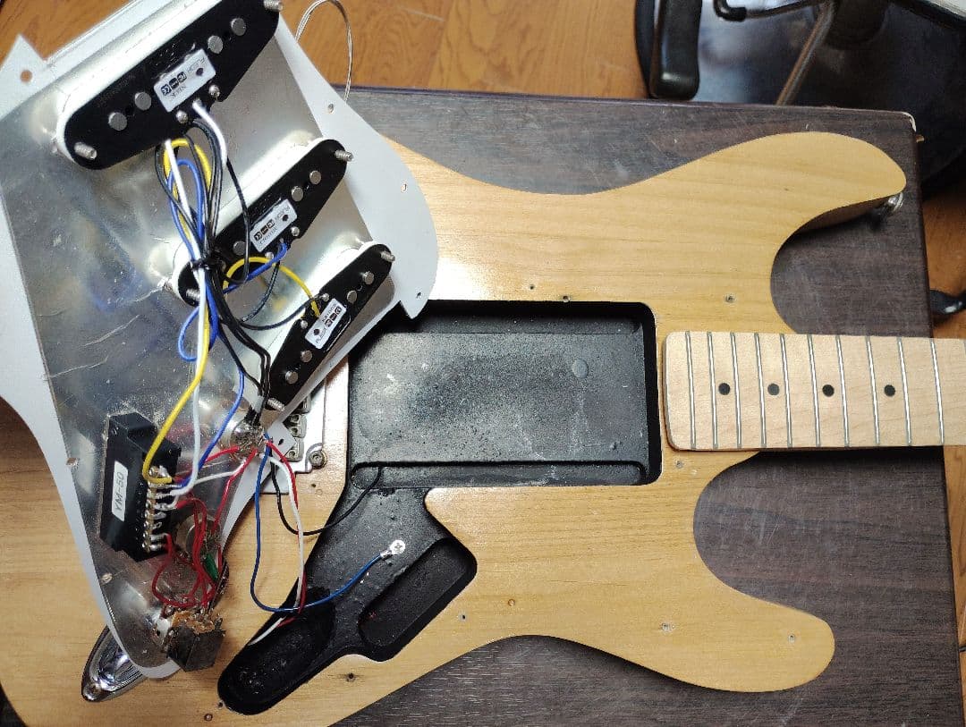 ストラトキャスター コンポーネントギター　ナチュラル