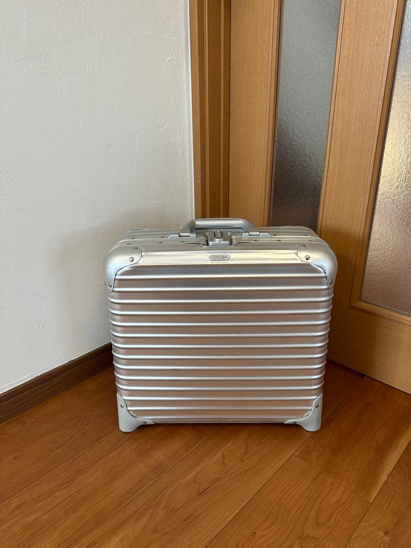 RIMOWA リモワ トパーズ ビジネストロリー 2輪 機内持込可