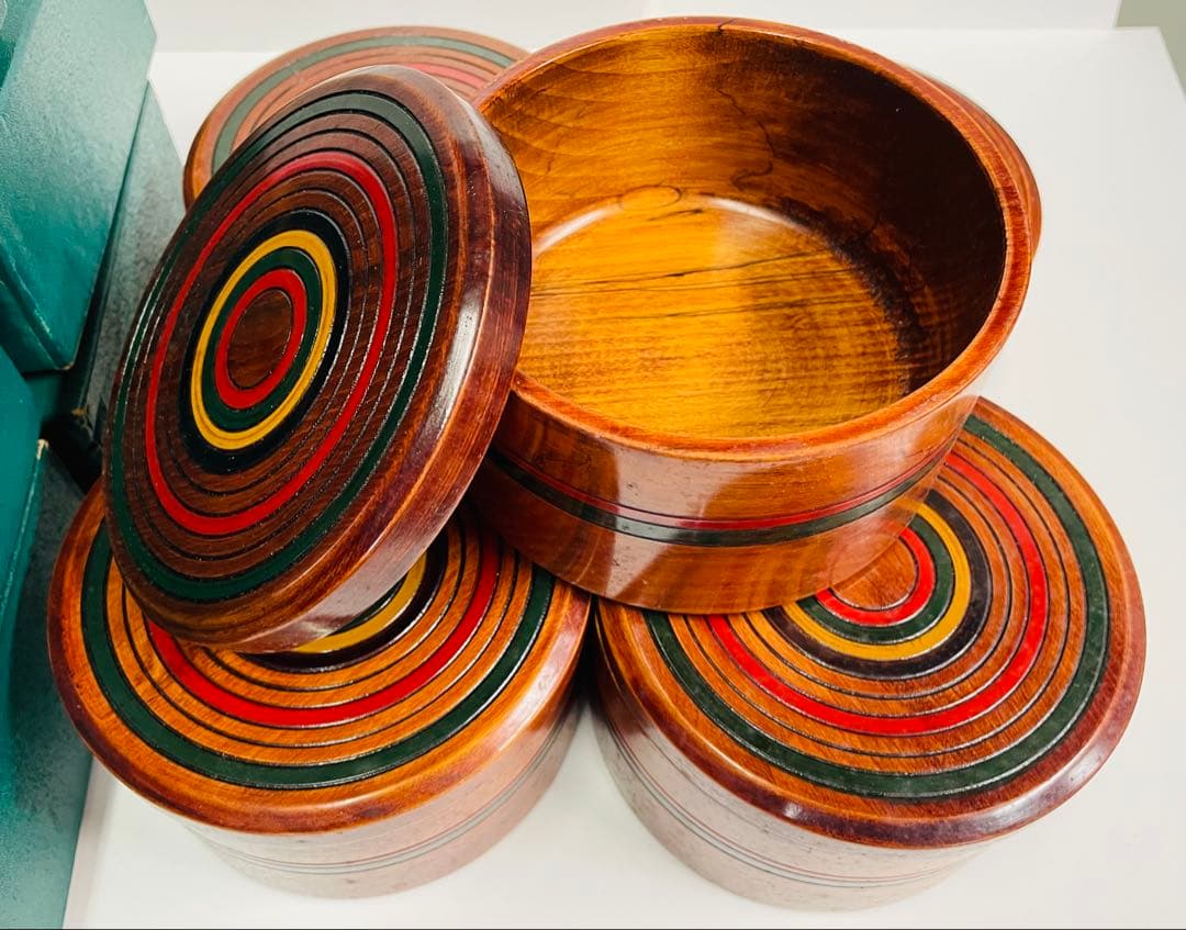 香川県の漆器 5点セット。 径13.5mm 高さ 8.5 mm。