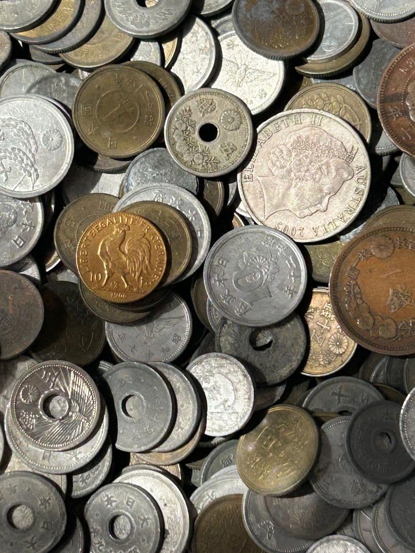 大量の旧貨幣外貨セット