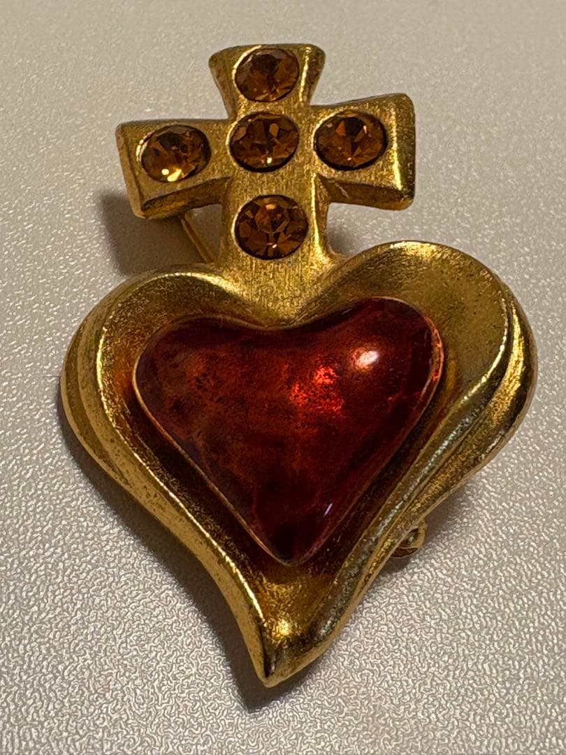 クリスチャンラクロワ　ビンテージ　ハート ブローチ