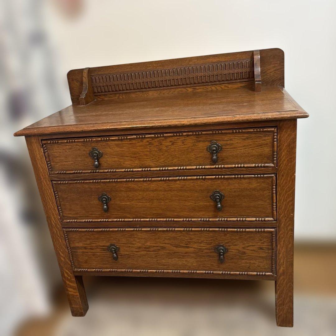 イギリス　ヴィンテージ　オーク材 3段チェスト