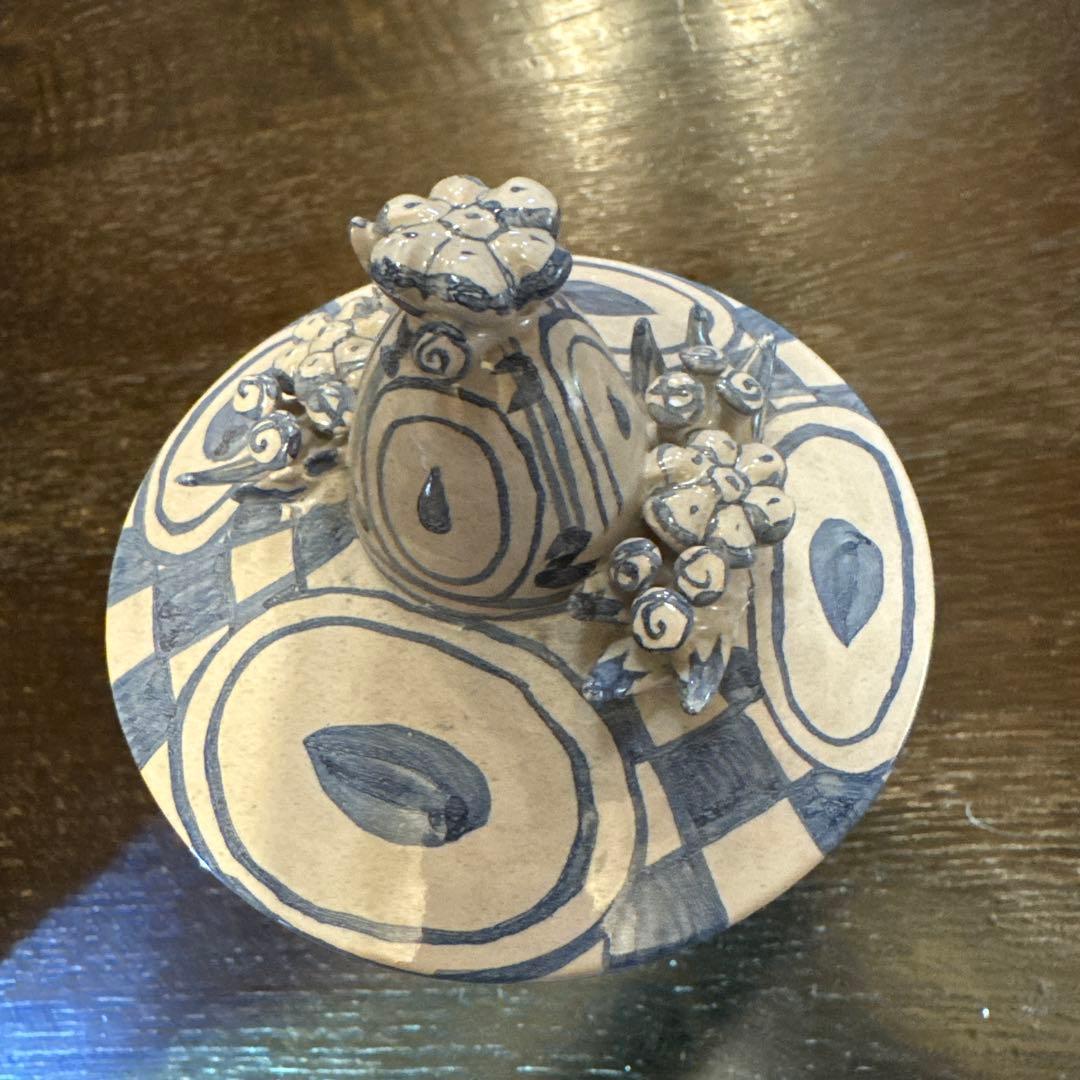 ビヨンヴィンブラッド　陶器人形　花