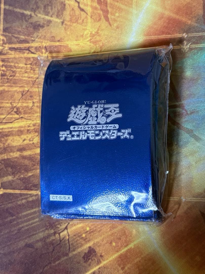 遊戯王 初期ロゴ メタリックブルー 青 スリーブ 未開封 50枚
