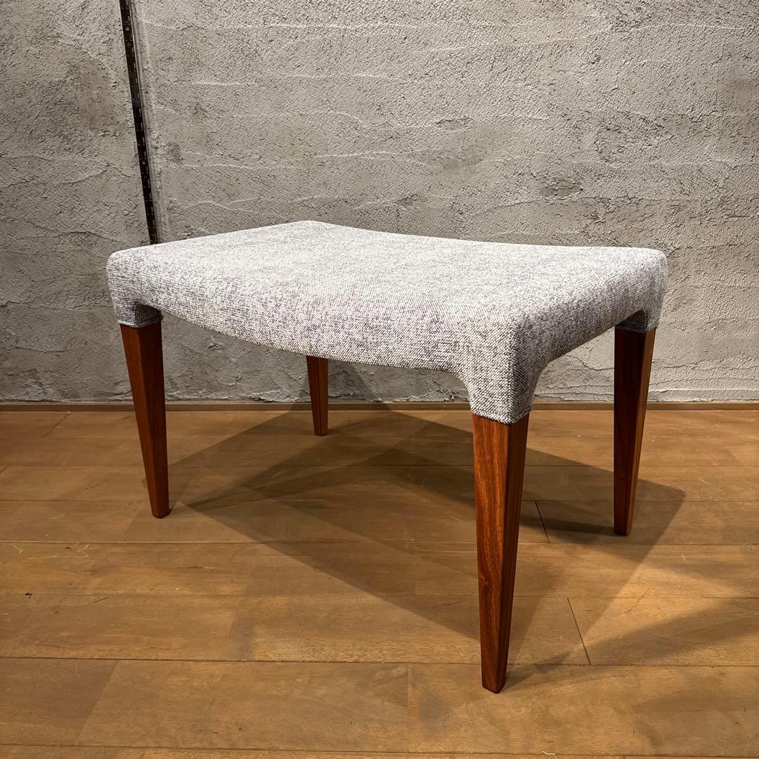 【シュナ】Ritzwell C-LINE スツール ウォルナット