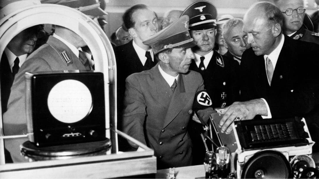 1938 Deutscher Volksempfänger