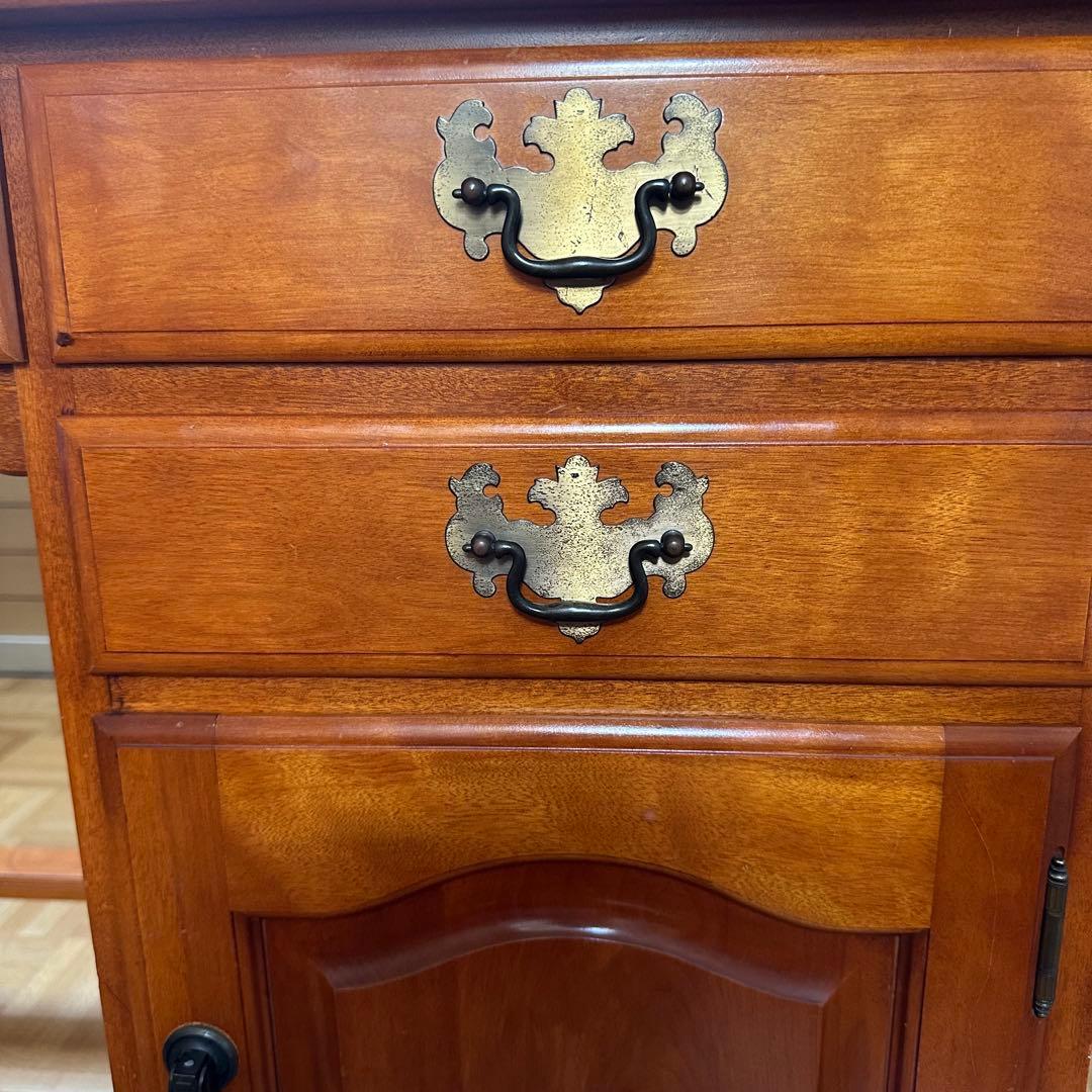 横浜クラシック家具ダニエル　樺桜片袖机