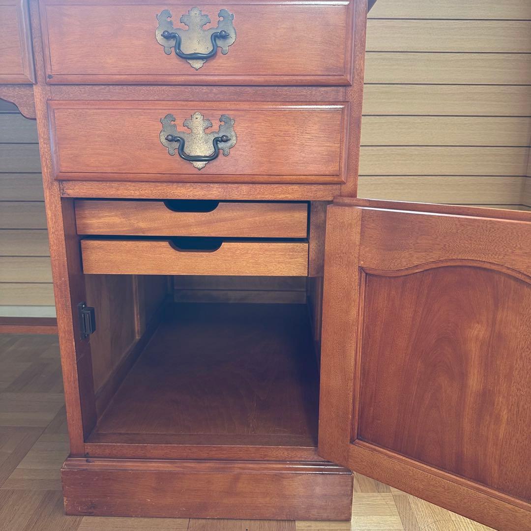 横浜クラシック家具ダニエル　樺桜片袖机