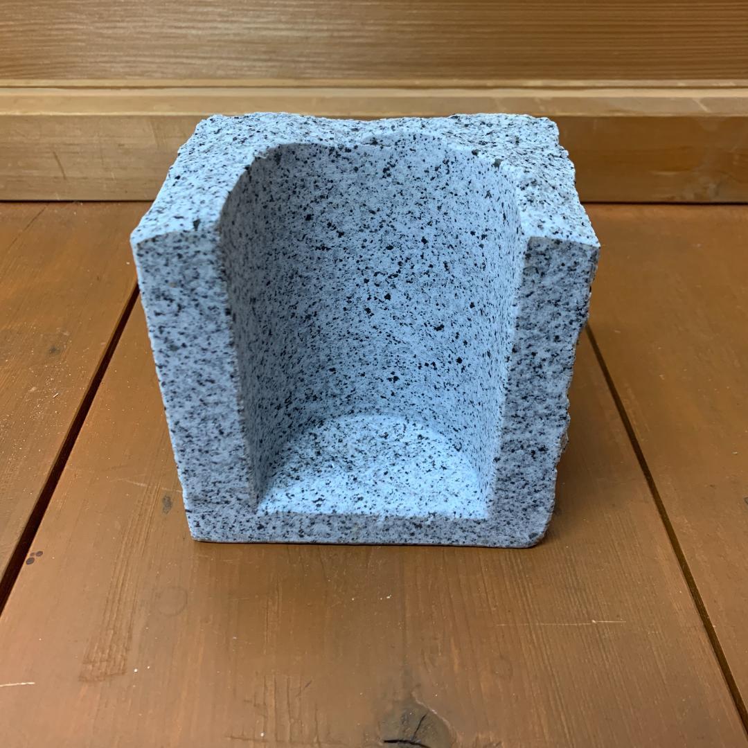 爬虫類　角型シェルター　1