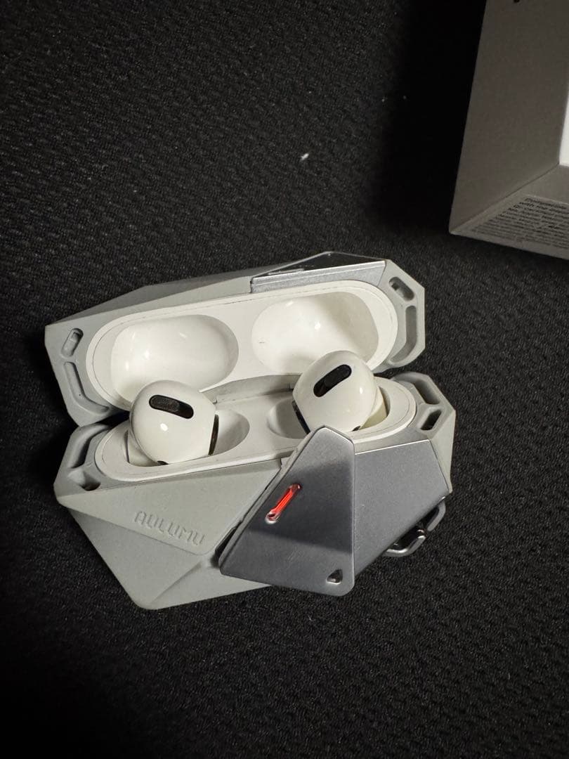 AirPods Pro ケース付き