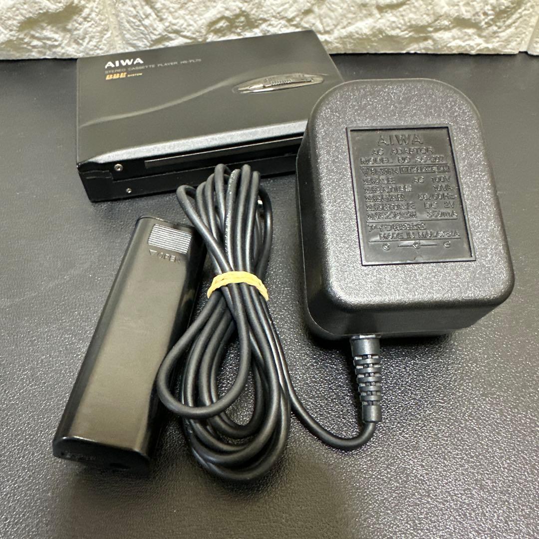アイワAIWA HS-PL70ポータブルカセットプレーヤー通電確認済　ジャンク品