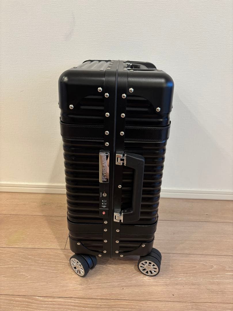 【美品】LANZZO82404 スーツケースViking 33L ブラック