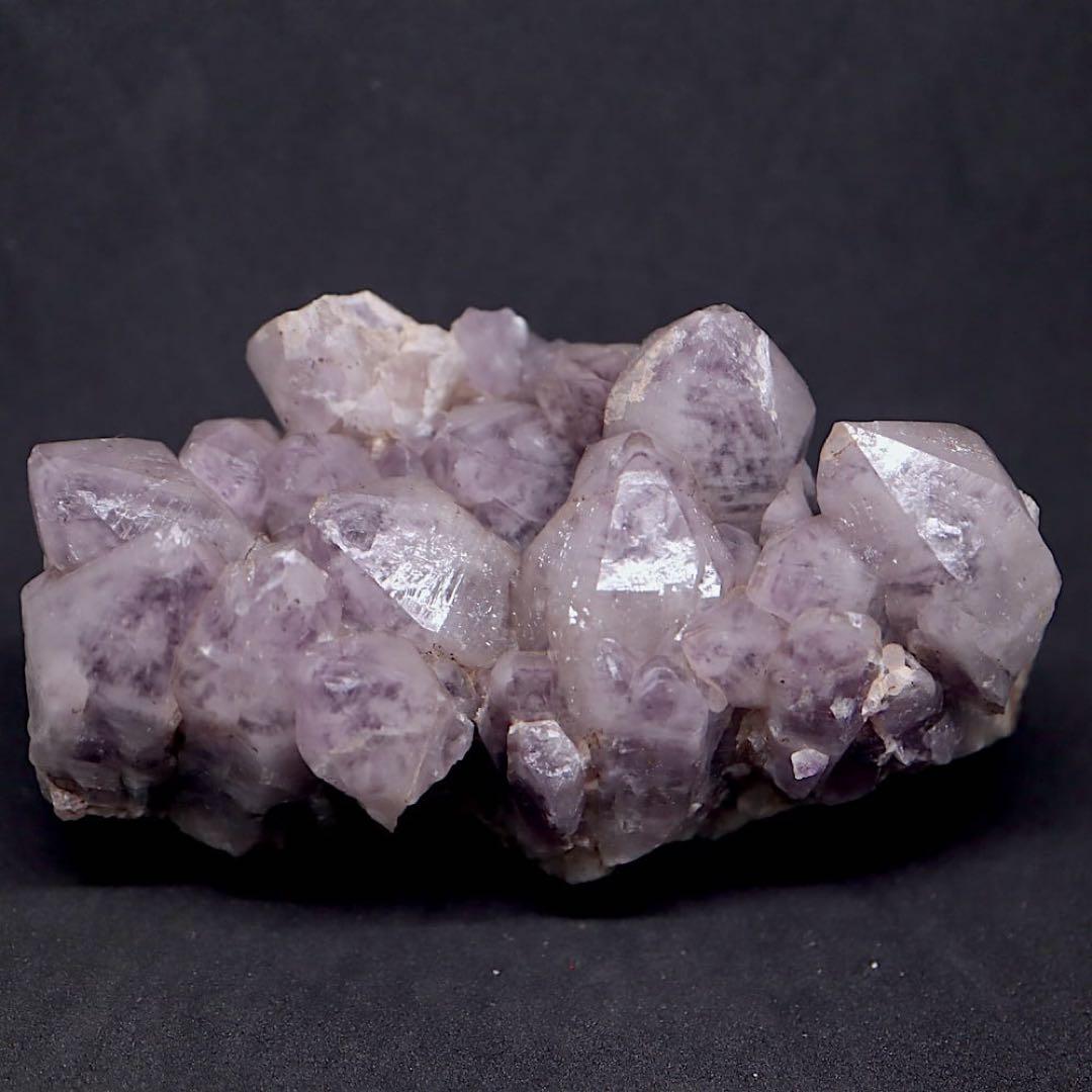 大きい！ユニーク！アメジスト 紫水晶 701.4g AMT291 鉱物原石天然石