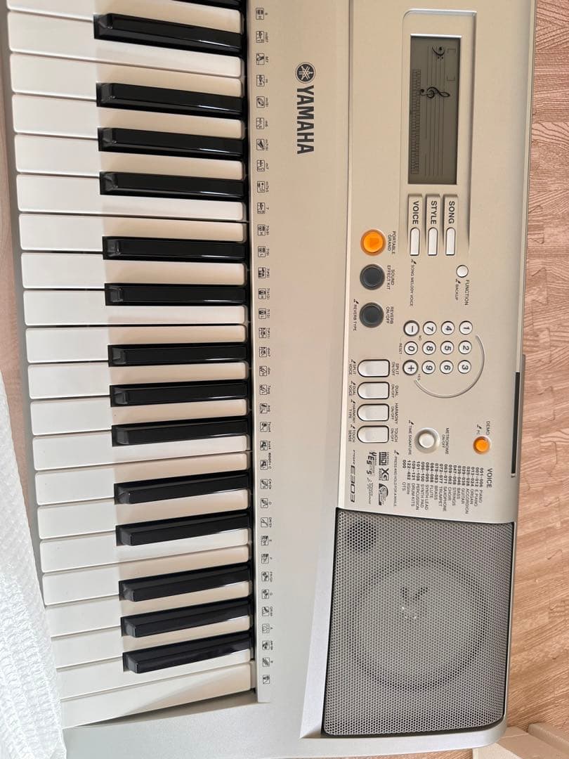 Yamaha E303 電子キーボード