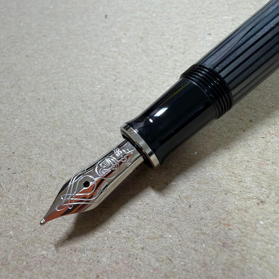 新品 Pelikan ペリカン 万年筆 スーベレーン M405 黒縞 F