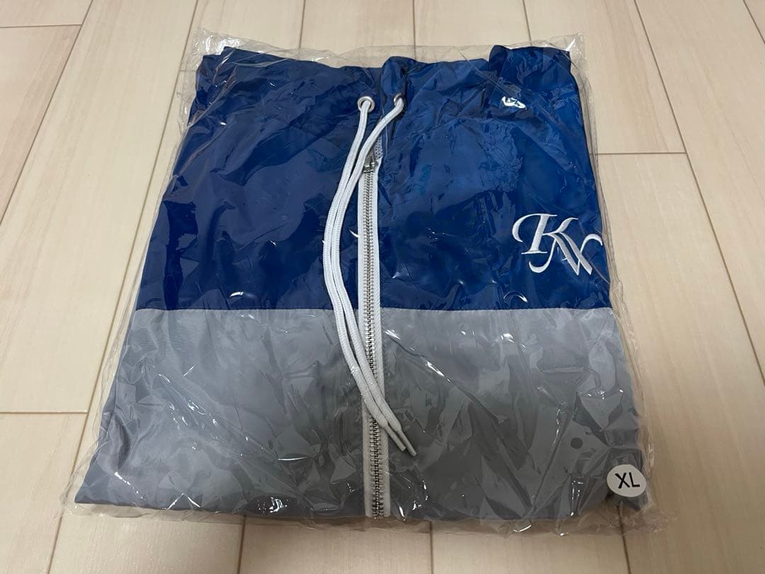 西野カナ　ライブグッズ　トラックジャケット