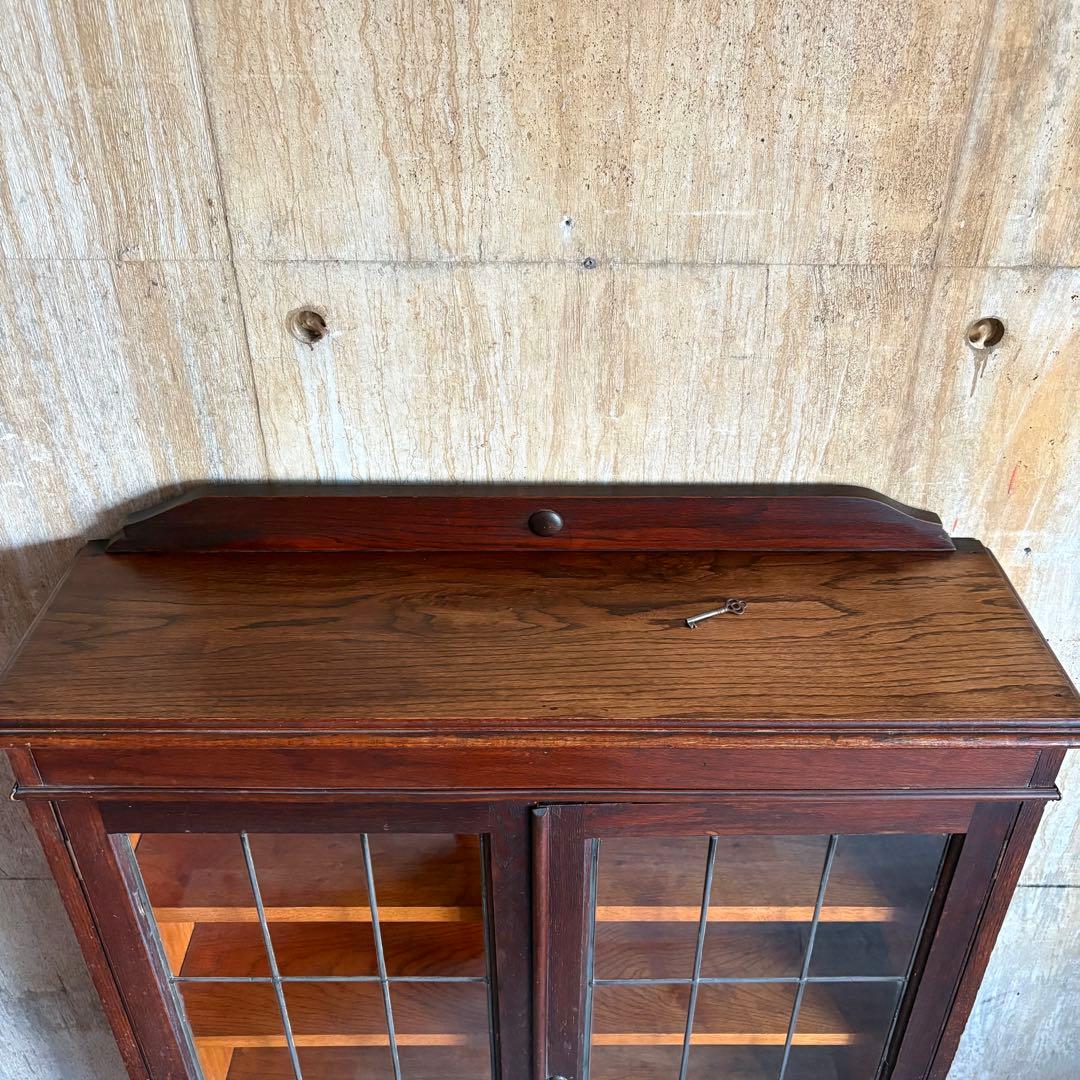 英国アンティーク　ヴィンテージ ブックシェルフ　猫脚キャビネット　クラシック