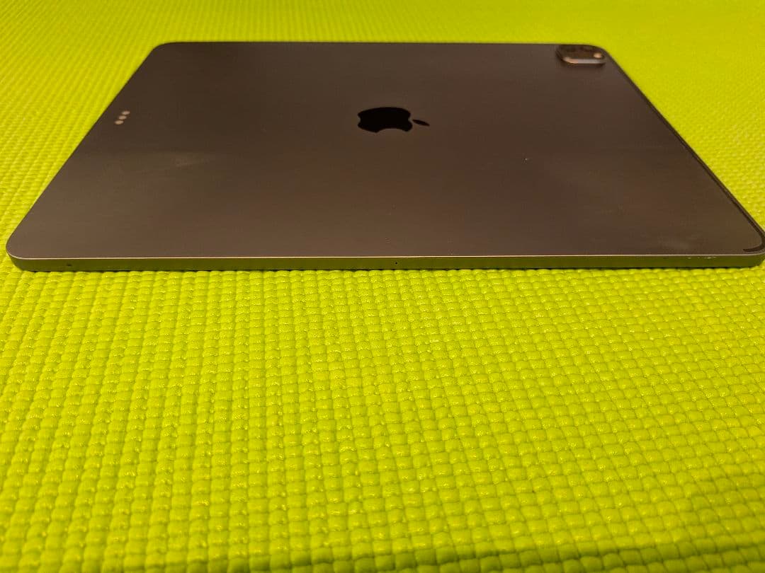 ipad pro 12.9 第4世代 256GB とSmart Keyboard