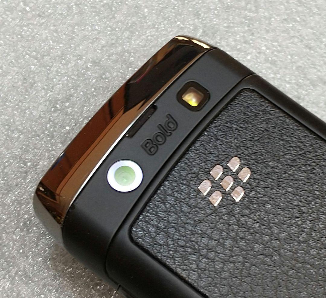 docomo　Blackberry Bold 9700 QWERTY 携帯電話