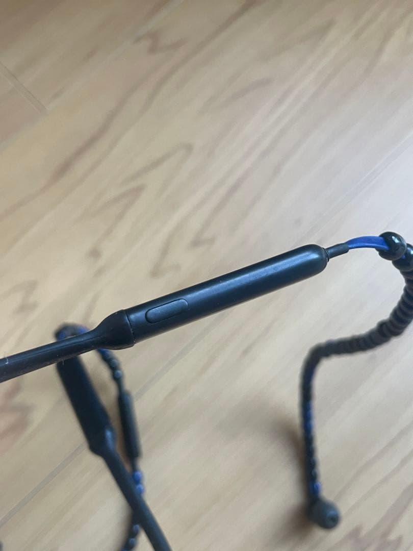 そ*様 激レア sacai × beats Earphone ネックレス ジャン