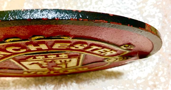 マンチェスターユナイテッド　壁掛け　エンブレム　スチール　アンティーク　マンU