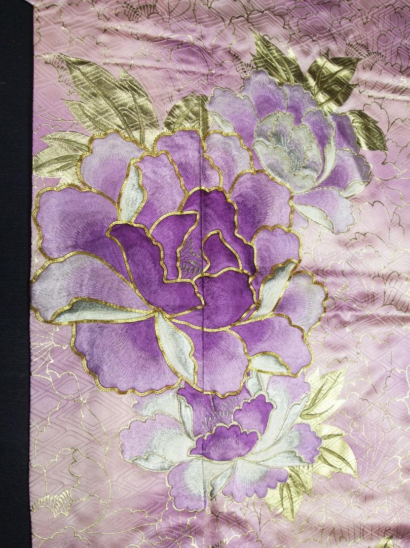 ぷっくり手刺繍の大輪牡丹　振袖フルセット　ｍ43　成人式