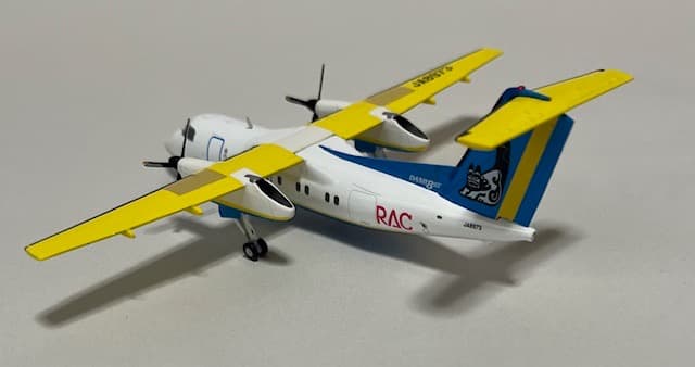 琉球エアコミュター８-Q100 JA8873