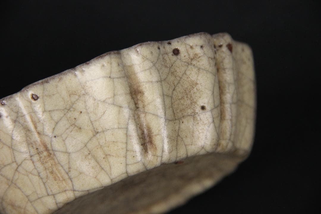 中国美術 開片釉 小皿　近代　哥窯　菱花形　茶道具　小鉢 裂紋釉 EN21-05