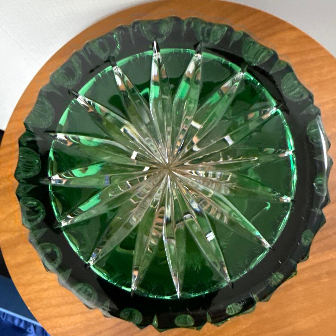 ドレスデンクリスタル グリーン ガラス 花瓶 フレア型