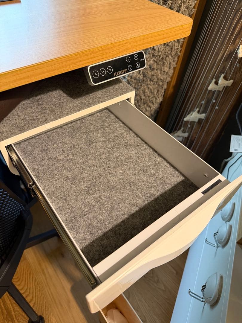 状態良好⭐︎FlexiSpot 電動昇降式デスク・E8 & 純正アクセサリーなど